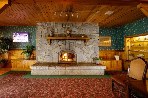 The Summit Inn image 3